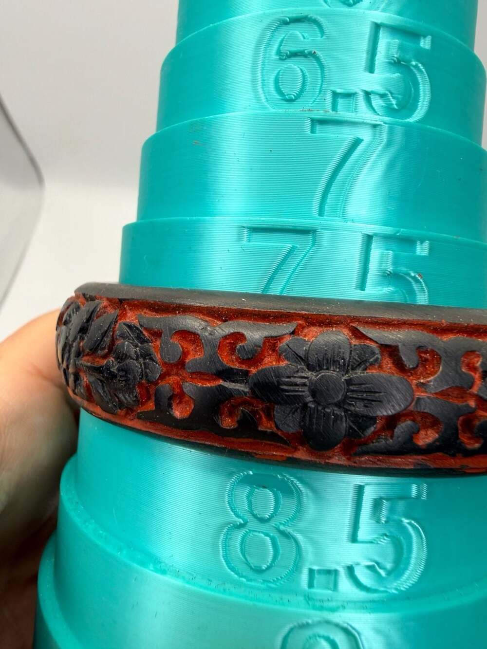 Vintage Carved Bangle Bracelet Size 8 Black And Red Floral Resin